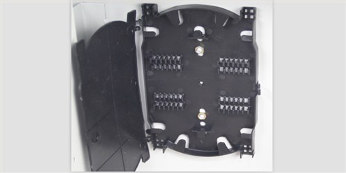 1分32插卡式室外防水分光箱（FGX021）